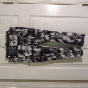 Lululemon Capri leggings Sz. 4